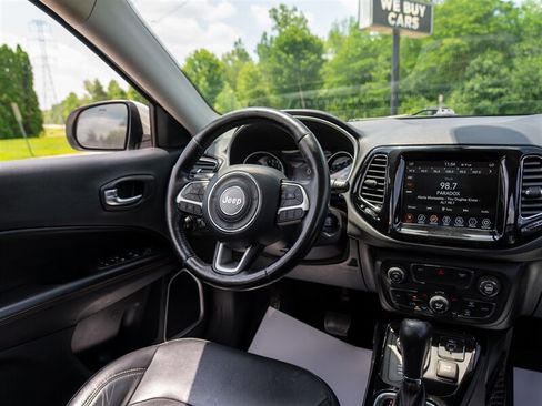 Used 2020 Jeep Compass Limited AWD/4WD image 25