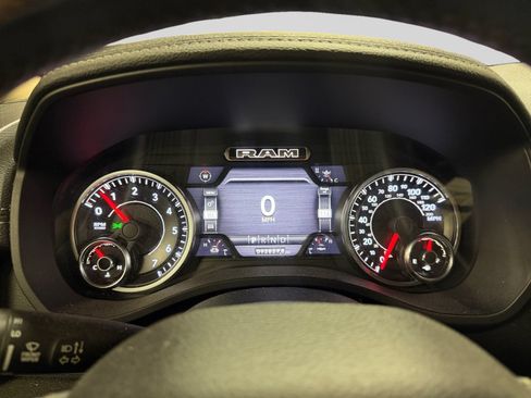 Used 2019 RAM 1500 Laramie AWD/4WD image 19