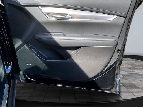 Used 2024 Cadillac XT6 Luxury image 28