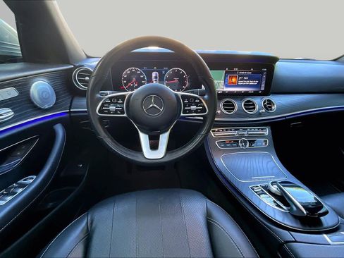 Used 2020 Mercedes-Benz E 350 4MATIC Sedan image 6