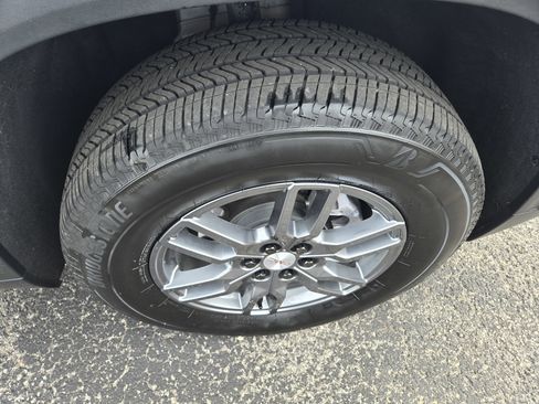 Used 2025 GMC Acadia Elevation AWD/4WD image 25