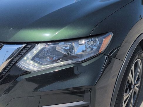 Used 2019 Nissan Rogue SV w/ Sun & Sound Touring Package image 5