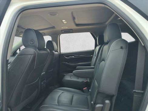 Used 2021 Buick Enclave Avenir w/ LPO, Cargo Package image 16