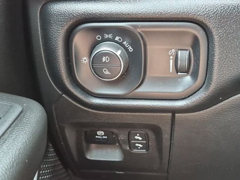 Used 2022 RAM 1500 Big Horn AWD/4WD image 20