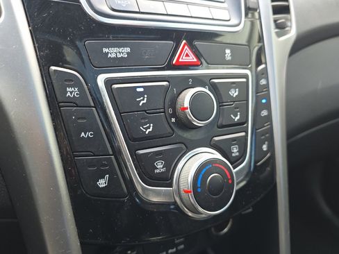 Used 2013 Hyundai Elantra GT w/ Style Pkg image 25