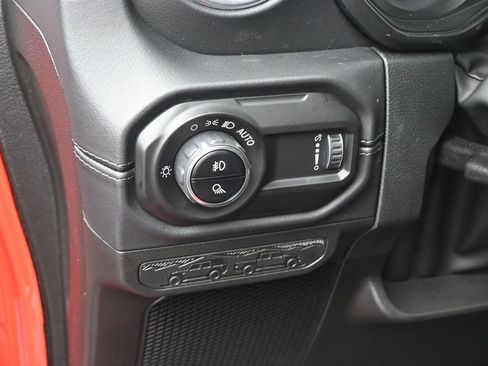 New 2025 Jeep Gladiator Sport image 19