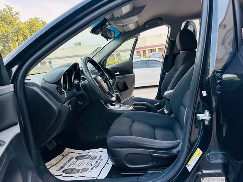 Used 2016 Chevrolet Cruze LT FWD image 11
