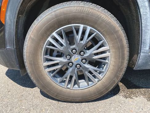 Used 2024 Chevrolet Traverse LS AWD/4WD image 13
