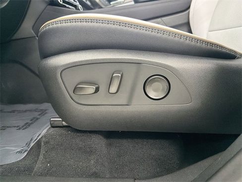 New 2026 Chevrolet Traverse High Country image 25