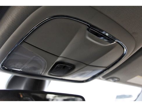 Used 2020 Jeep Cherokee Limited image 25