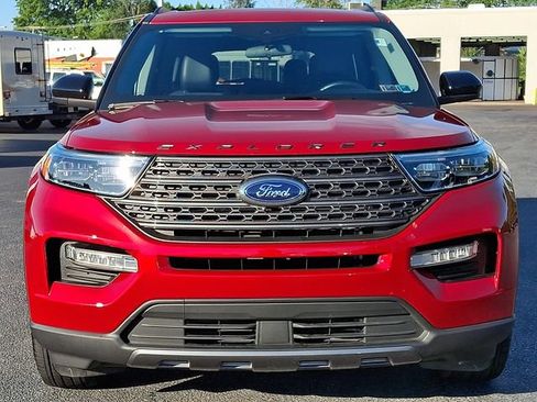 Used 2023 Ford Explorer XLT w/ Equipment Group 202A AWD/4WD image 5