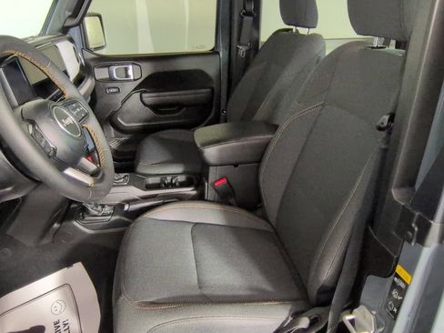 Used 2024 Jeep Wrangler Sport AWD/4WD image 13