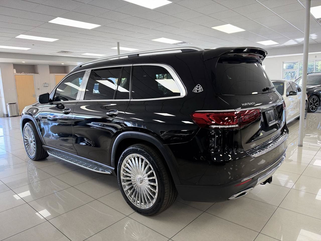 Used 2020 Mercedes-Benz GLS 450 4MATIC image 2
