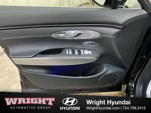 Certified 2024 Genesis Electrified GV70 Advanced image 9