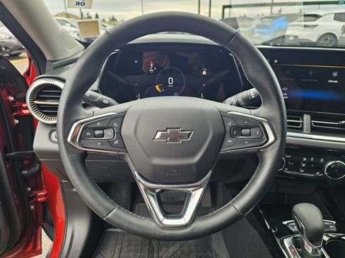 Used 2024 Chevrolet Trax ACTIV w/ Driver Confidence Package FWD image 11