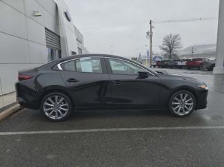 Used 2025 MAZDA MAZDA3 s video 2