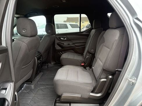 Used 2023 Chevrolet Traverse LT w/ LPO, Floor Liner Package image 35