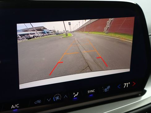 New 2026 Chevrolet Traverse LT w/ LPO, Floor Liner Package FWD image 5