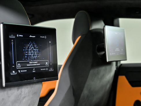 Used 2023 Lamborghini Urus S image 26