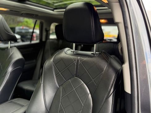 Used 2020 Toyota Highlander Platinum AWD/4WD image 14