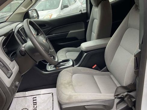 Used 2022 Chevrolet Colorado W/T image 9