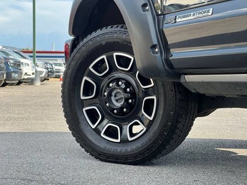 Used 2019 Ford F350 Platinum w/ Platinum Ultimate Package AWD/4WD image 13