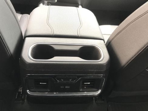 Used 2023 Chevrolet Silverado 1500 LTZ w/ LTZ Convenience Package II AWD/4WD image 7