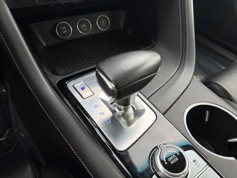 Used 2025 Genesis G70 2.5T AWD/4WD image 23