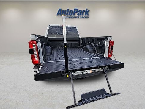New 2026 Ford F250 XLT w/ XLT Premium Package AWD/4WD image 7
