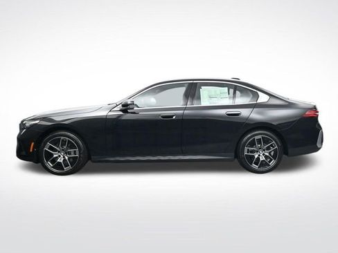 New 2026 BMW 530i xDrive w/ Premium Package AWD/4WD image 8