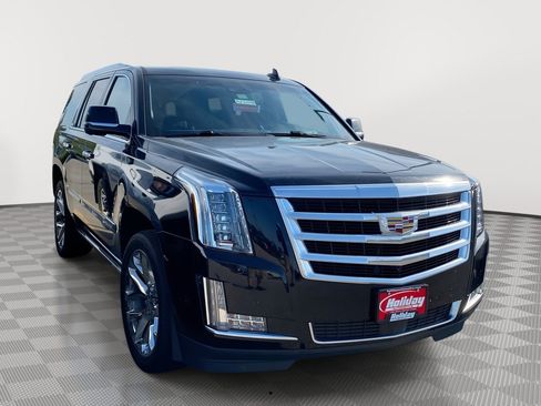 Used 2017 Cadillac Escalade Premium Luxury AWD/4WD image 1
