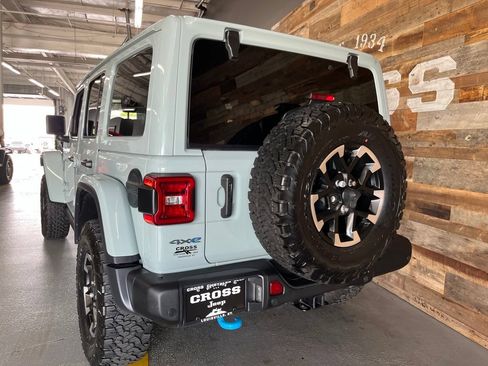 Used 2024 Jeep Wrangler Unlimited Rubicon 4xe AWD/4WD image 59