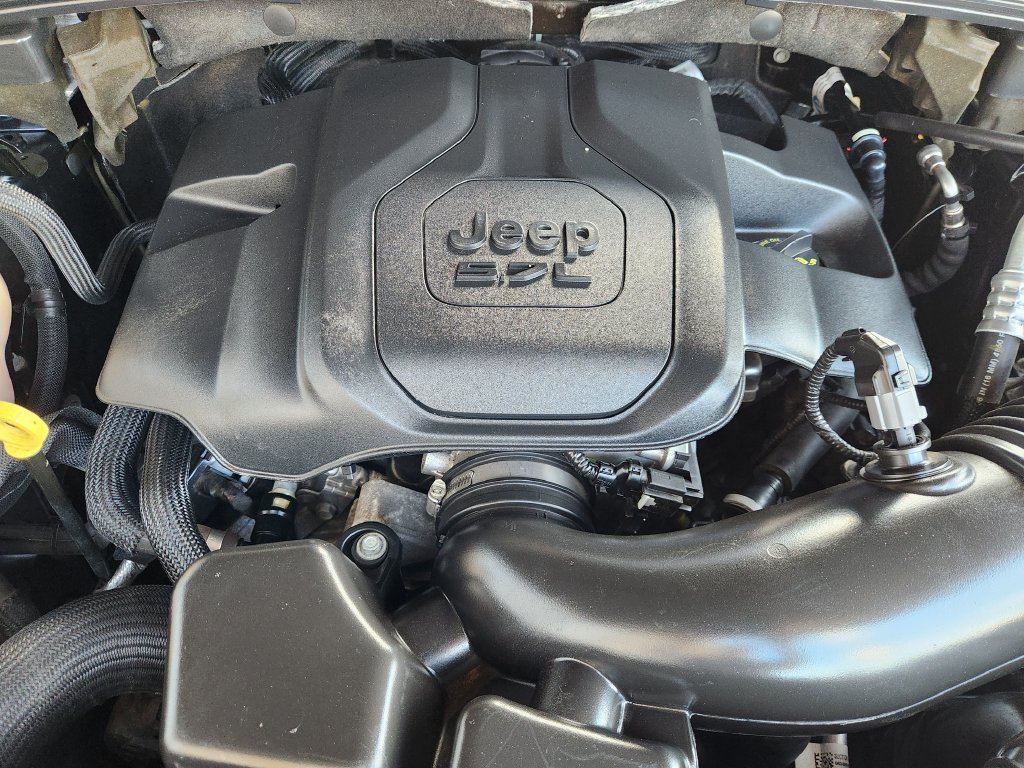 Used 2022 Jeep Grand Cherokee Summit AWD/4WD image 31