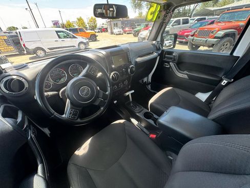 Used 2015 Jeep Wrangler Unlimited Sport w/ Quick Order Package 24S AWD/4WD image 20