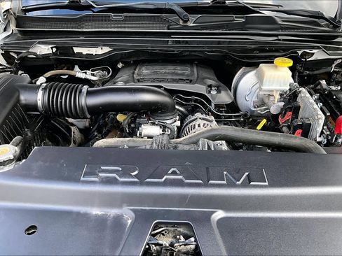 Used 2019 RAM 1500 Big Horn RWD image 32