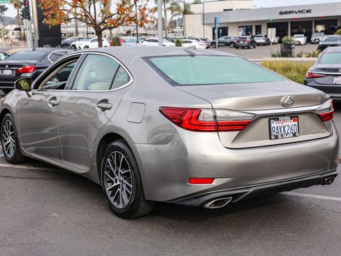 Used 2017 Lexus ES 350 ES 350 w/ Navigation System Package image 22