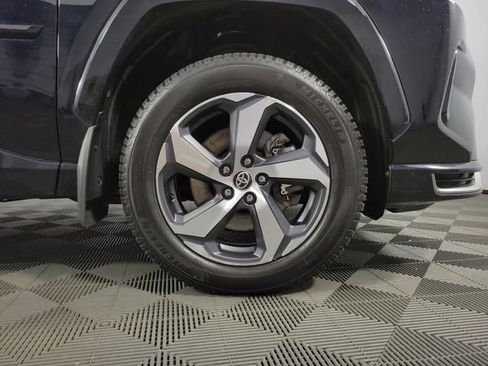 Used 2021 Toyota RAV4 SE w/ Carpet Mat Package (TMS) image 12