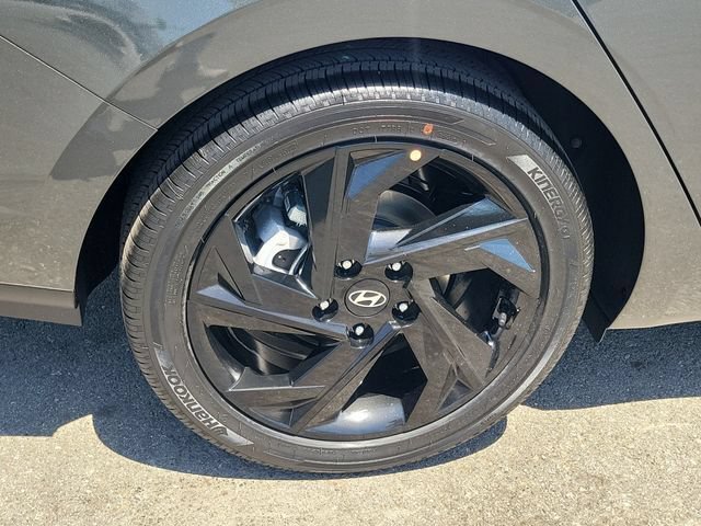 New 2026 Hyundai Elantra SEL Sport FWD image 28