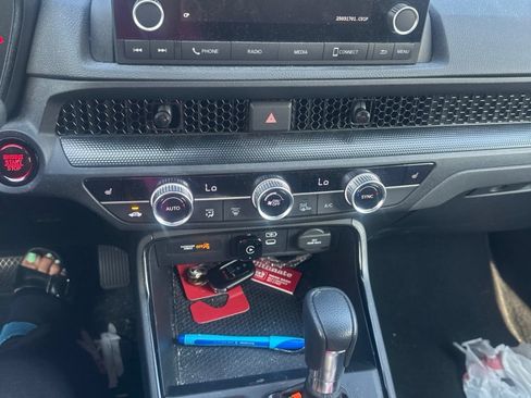 Used 2024 Honda CR-V EX image 3