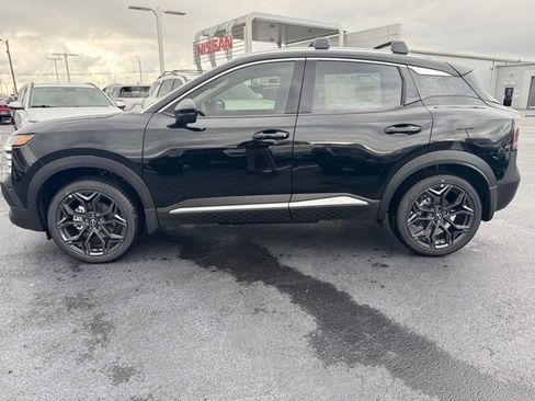 New 2026 Nissan Kicks SR w/ SR Premium Package image 2
