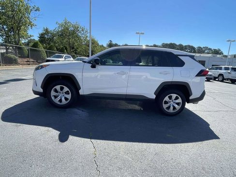 Used 2021 Toyota RAV4 LE FWD image 11