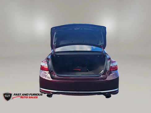 Used 2016 Honda Accord Sport image 8