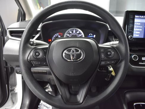 Used 2022 Toyota Corolla LE FWD image 23