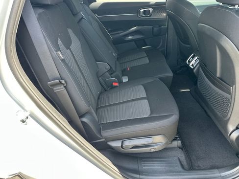 New 2026 Kia Sorento LX FWD image 15