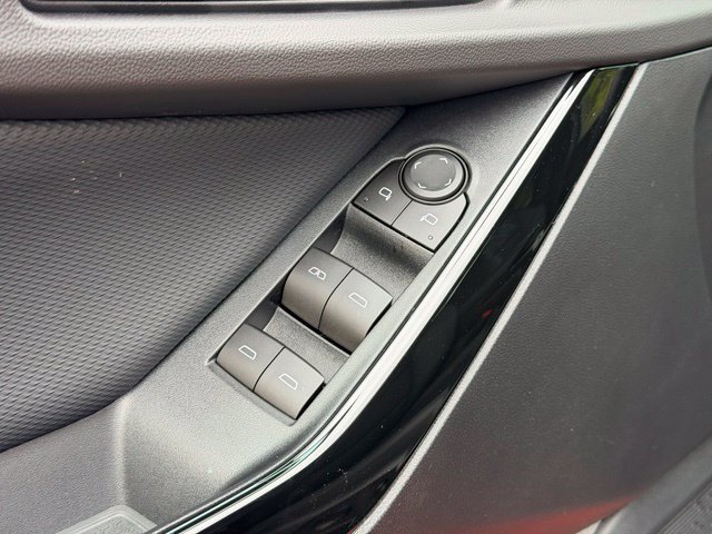 Used 2026 Chevrolet Equinox LT w/ Convenience Package II FWD image 20