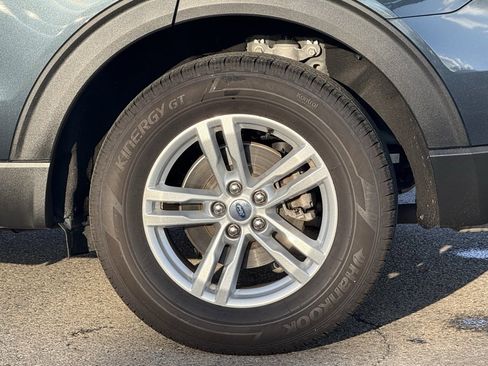 Used 2022 Ford Explorer XLT w/ Equipment Group 202A image 10