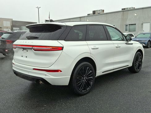 Used 2023 Lincoln Corsair AWD w/ Equipment Group 101A image 5