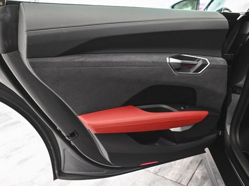 Used 2024 Audi e-tron GT Premium Plus image 11