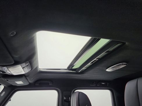 Used 2025 Mercedes-Benz G 63 AMG 4MATIC image 11