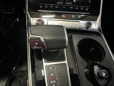 Used 2022 Audi RS 6 image 25